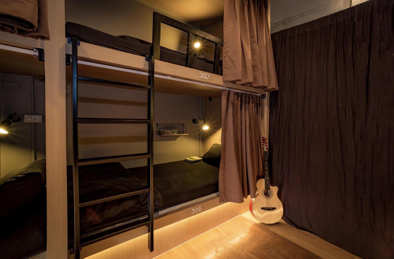 Mixed Dormitory Room